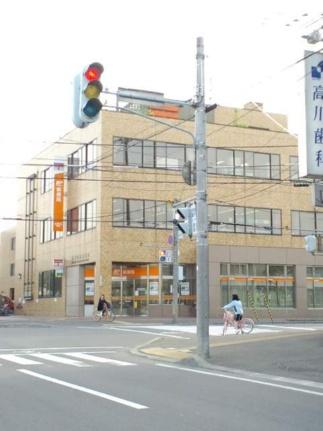 画像17:札幌白石郵便局貯金・保険(郵便局)まで173m