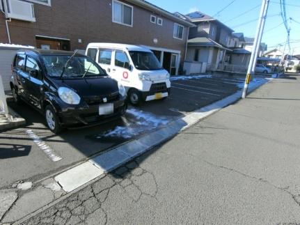 画像16:駐車場