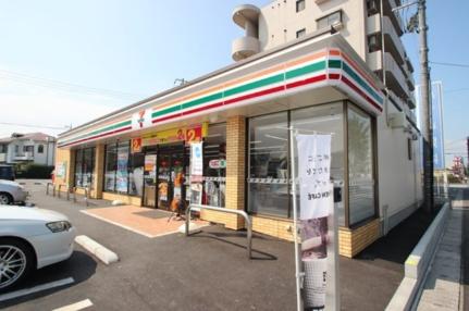 画像13:セブンイレブン坂戸泉町店(コンビニ)まで125m
