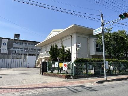 画像3:たつの市立小学校小宅小学校(小学校)まで1390m