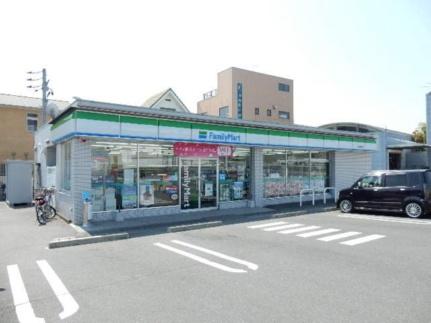 画像18:ファミリーマート西長瀬店(コンビニ)まで591m