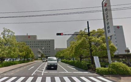 画像13:岡山赤十字病院(病院)まで408m