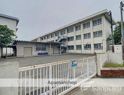 画像18:雄郡小学校(小学校)まで651m