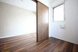 NORTH VILLAGE 伍番館